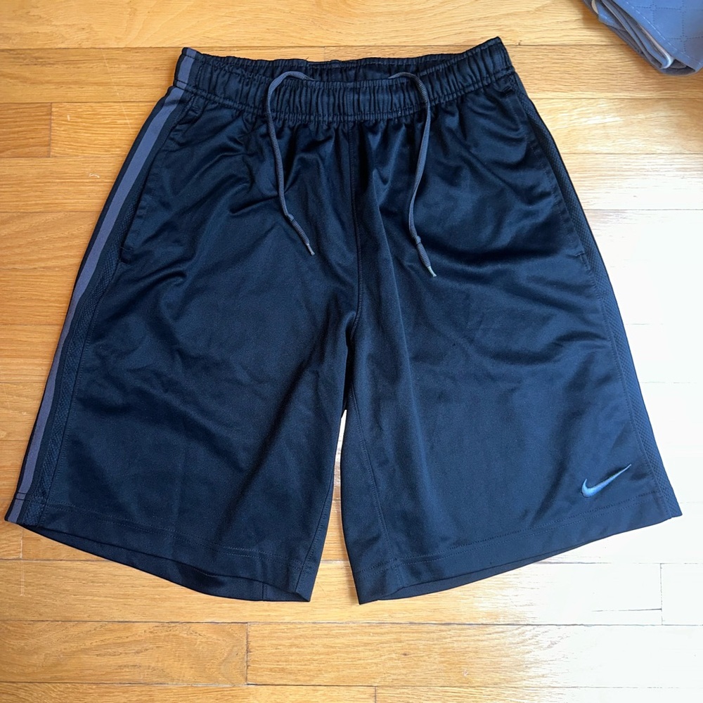 Nike Black Athletic Shorts Moisture-Wicking Performance